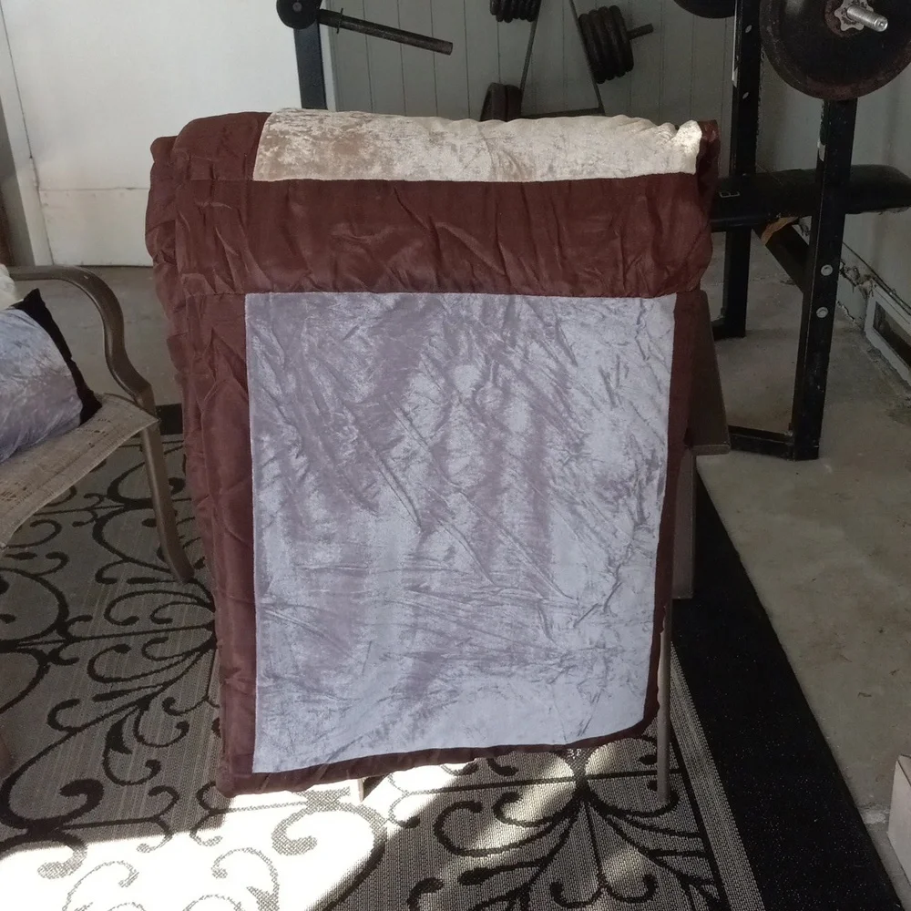 Queen Velvet Comforter Set in Neutral Tones